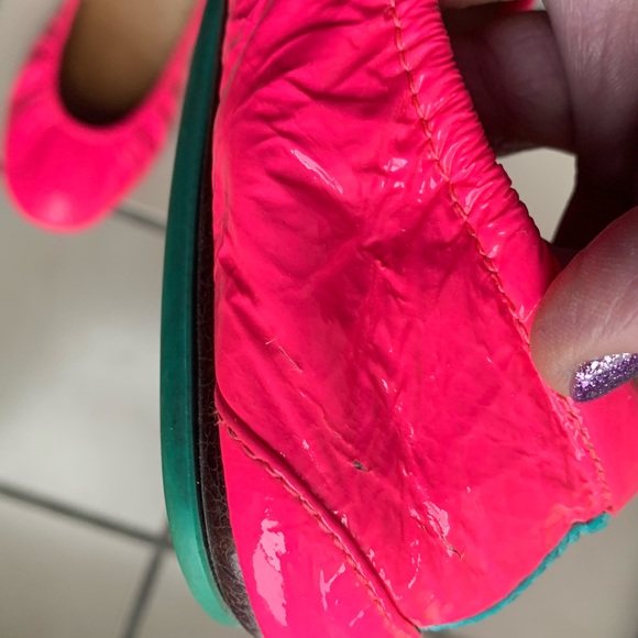Tieks size 8 pop pink flats - Picture 6 of 6